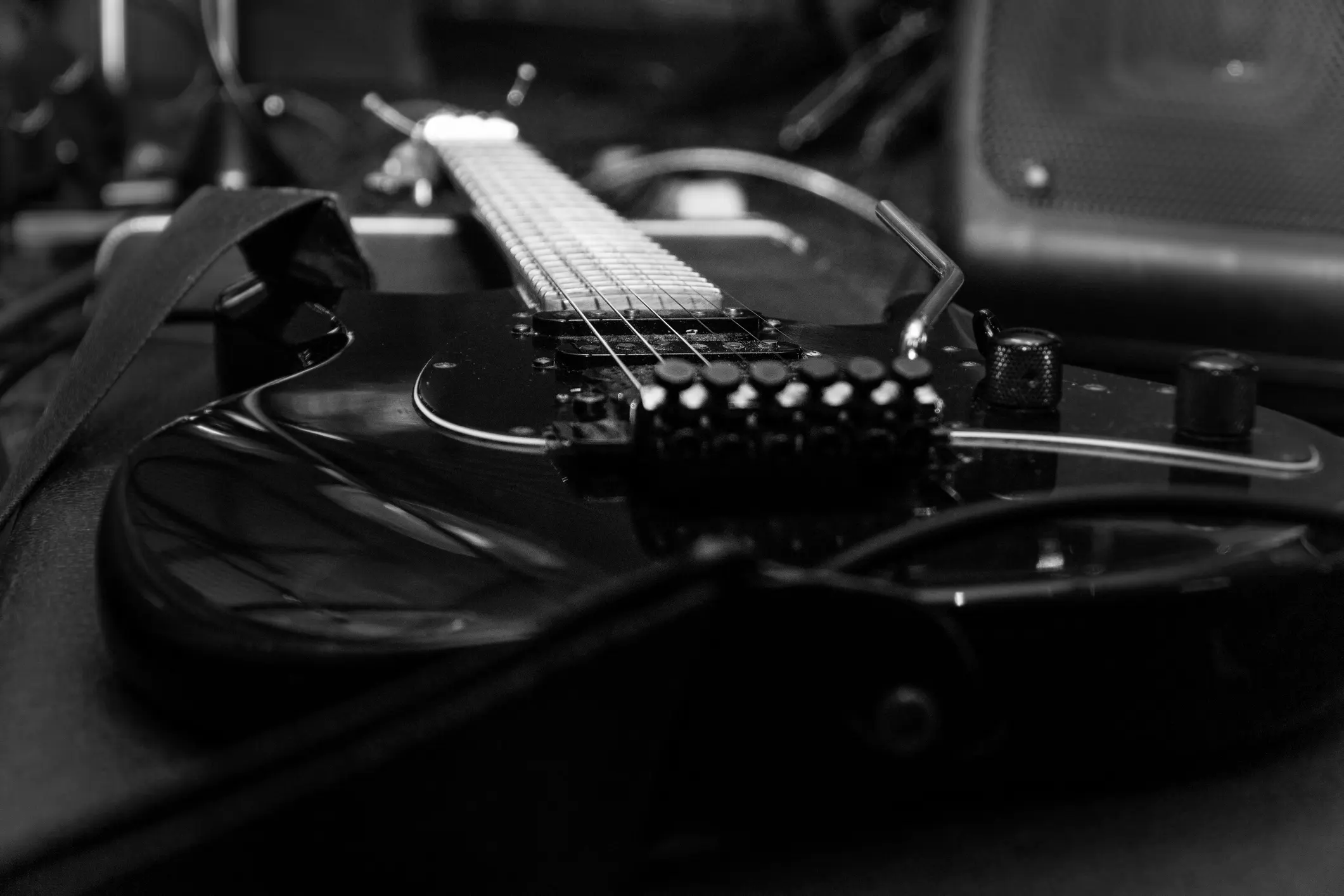 Coordination de la main droite et de la main gauche à la guitare